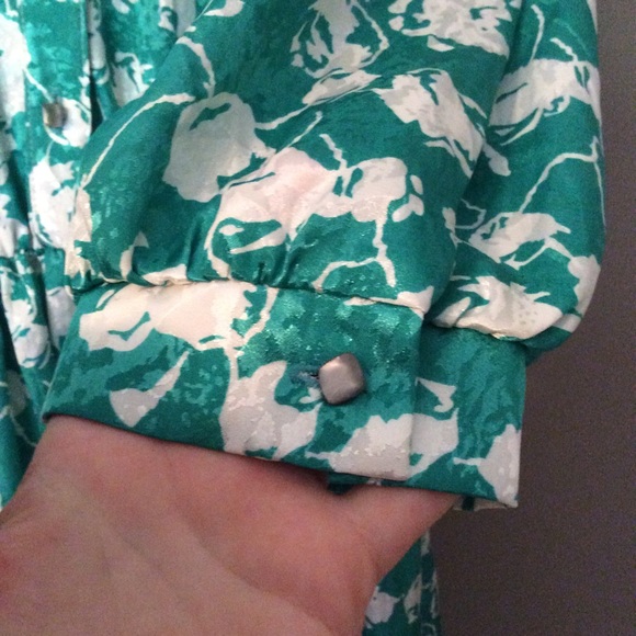 Vintage Green and White Floral Dress, Made in USA - Picture 4 of 14